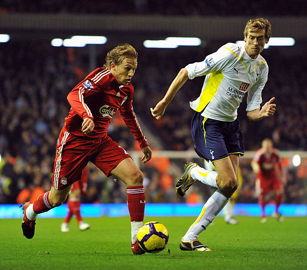 更是足球场 更是足球场